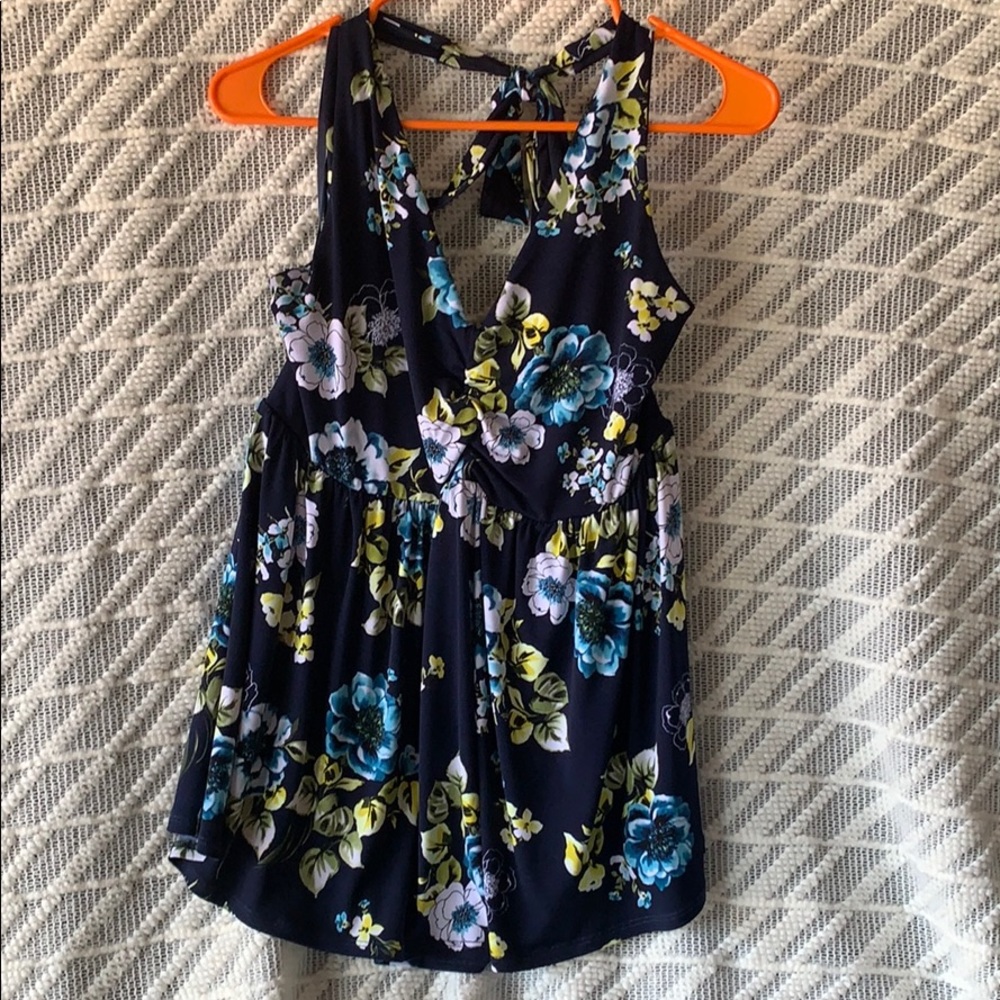Floral halter top. Torrid